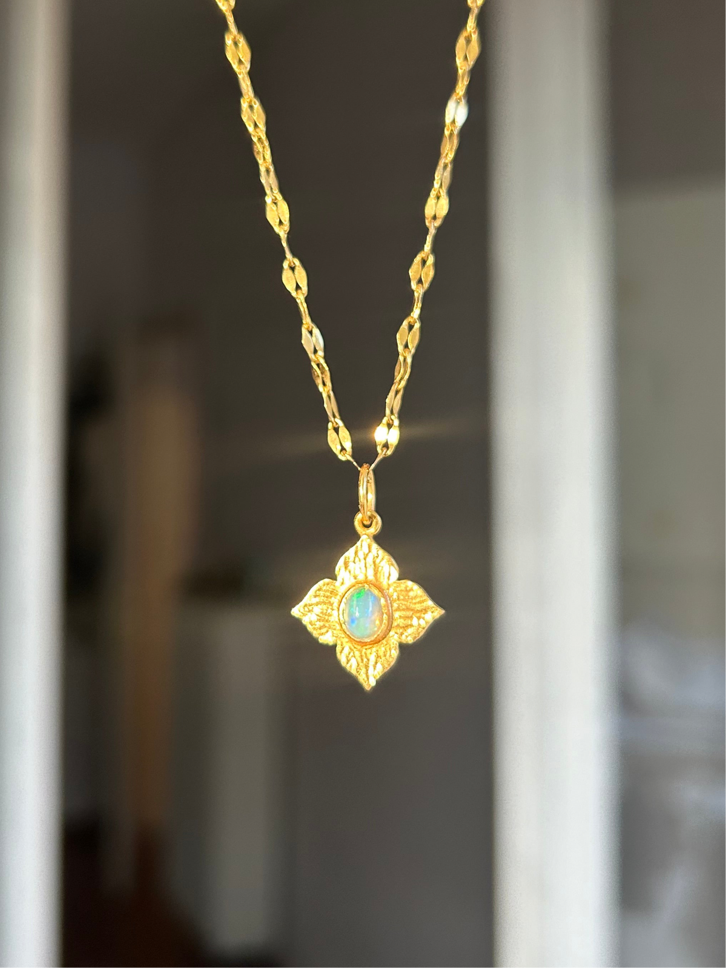 Mona Necklace