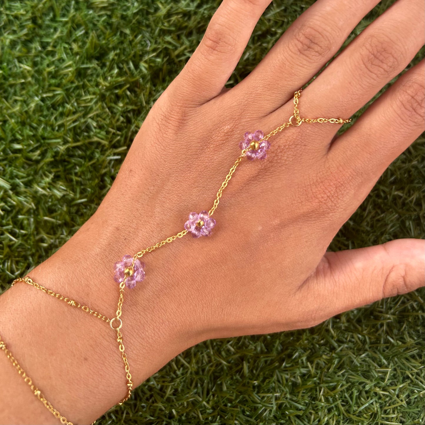 Daisy Hand Chain