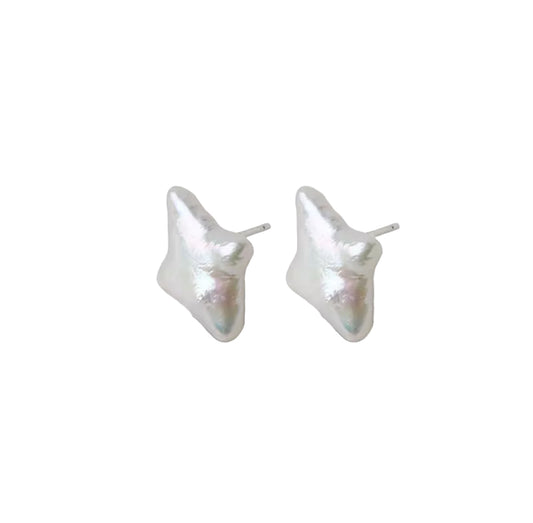 Idelys Stud Earrings