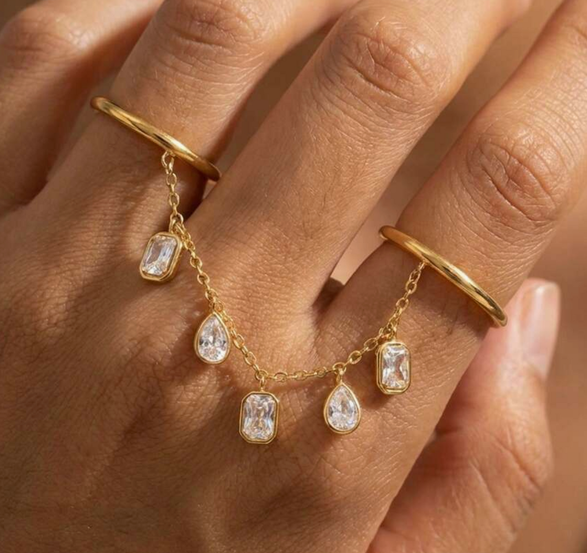 Tessa Finger Chain
